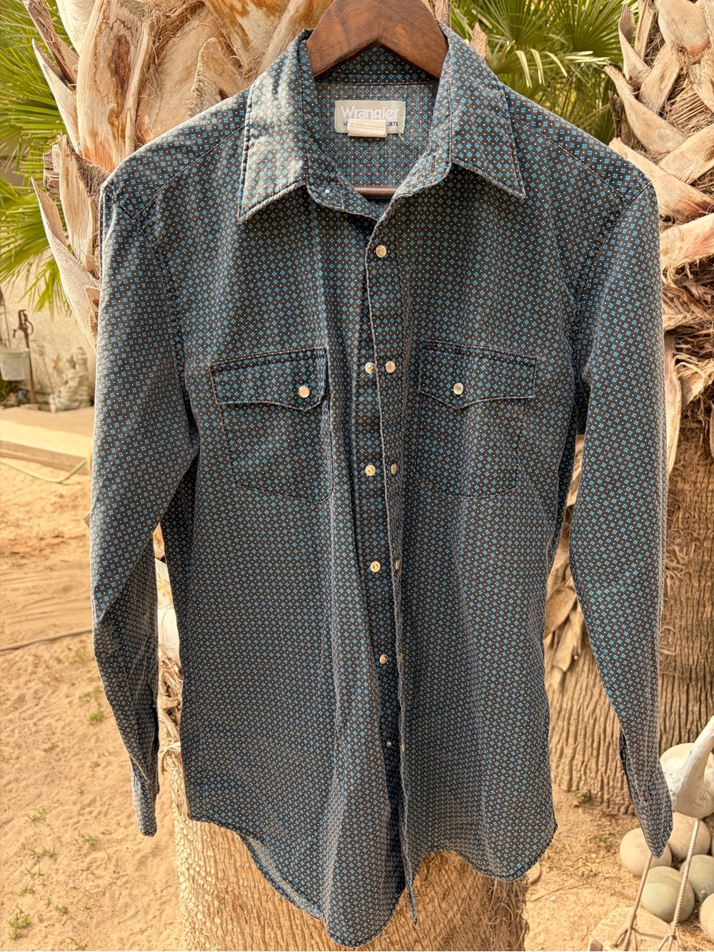 Wrangler Men's Navy Blue Micro-Pattern Western Shirt